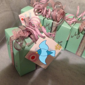 Jolies dragées préparées par les marraines !