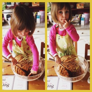 Faire un cake au chocolat, et surtout... lécher le plat !