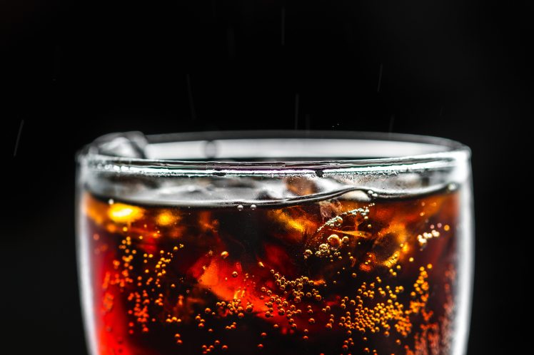 beverage-black-background-bubbles-1579061