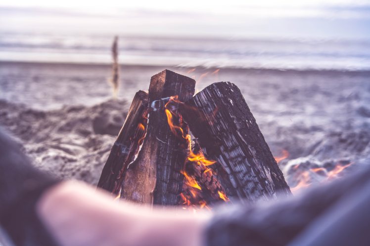beach-bonfire-camping-close-up-213807